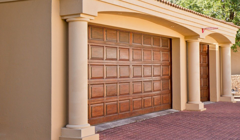 Hiring A Garage Door Service Provider? Here’s What To Look Out For