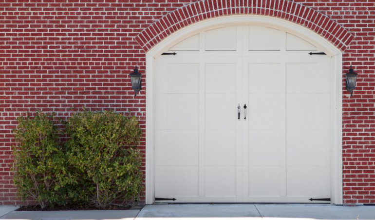 Questions To Ask Before Investing In A Garage Door