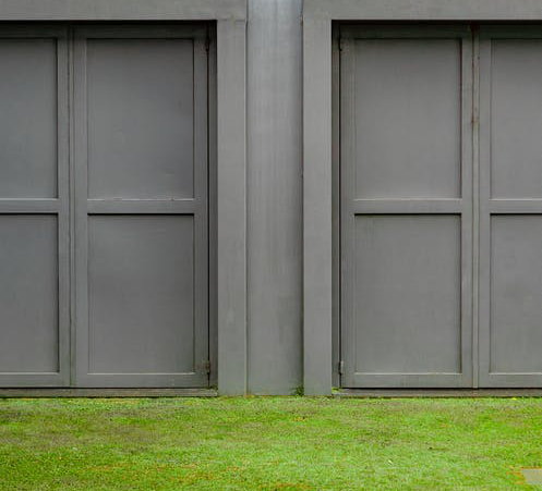 5 Factors That Affect Your Garage Door Quote