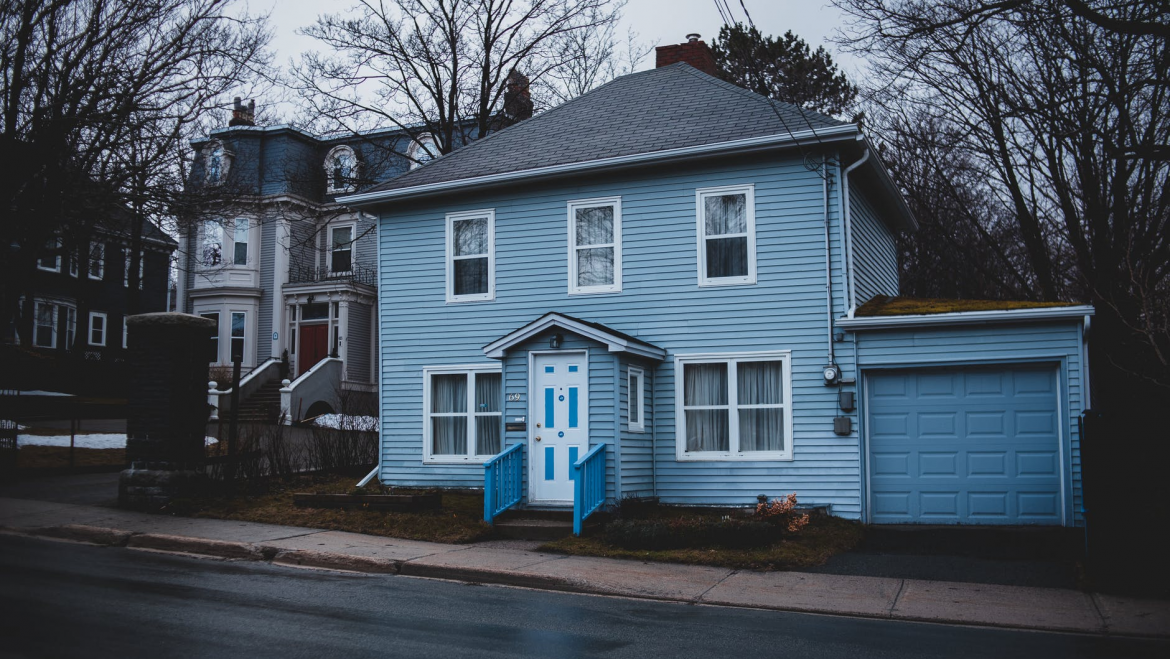 Which is Better: A Wooden or Steel Garage Door?