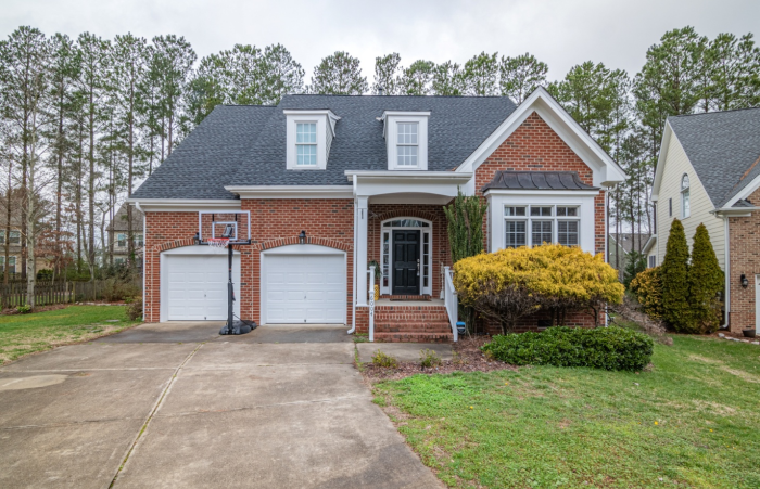 How to Add Oomph to Your Garage Door