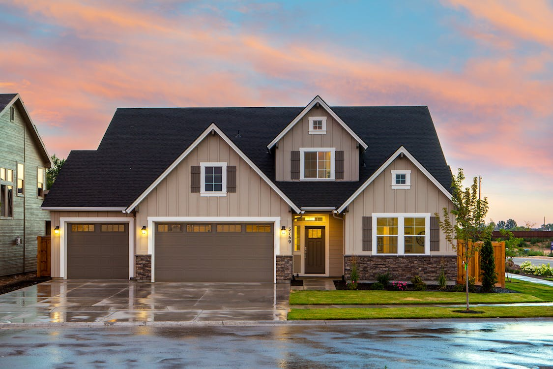 Stay Ahead of the Game: Essential Maintenance Tips for Your Garage Door