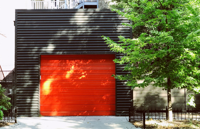 4 Signs You Are In Need of Garage Door Replacement