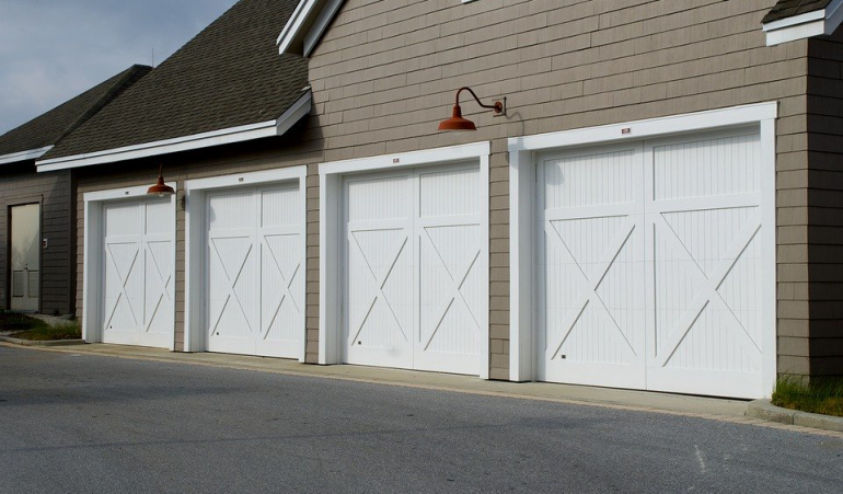 Top Tips for Maintaining a Smooth-Running Garage Door
